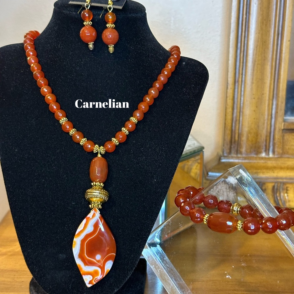 2Pc Carnelian Necklace & Earring set.